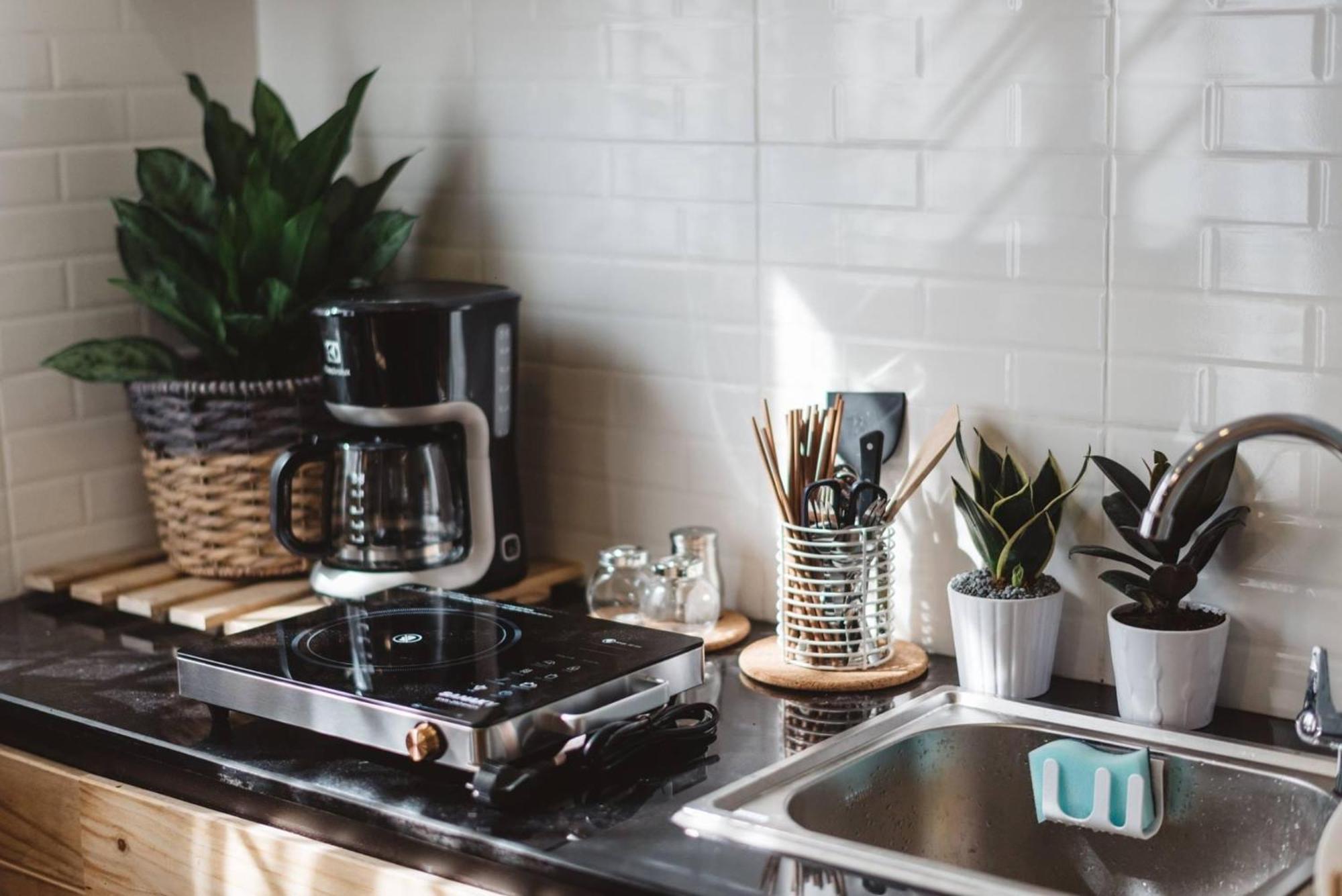 Stay&chill H.2 Steps Away From Bustling Bui Vien