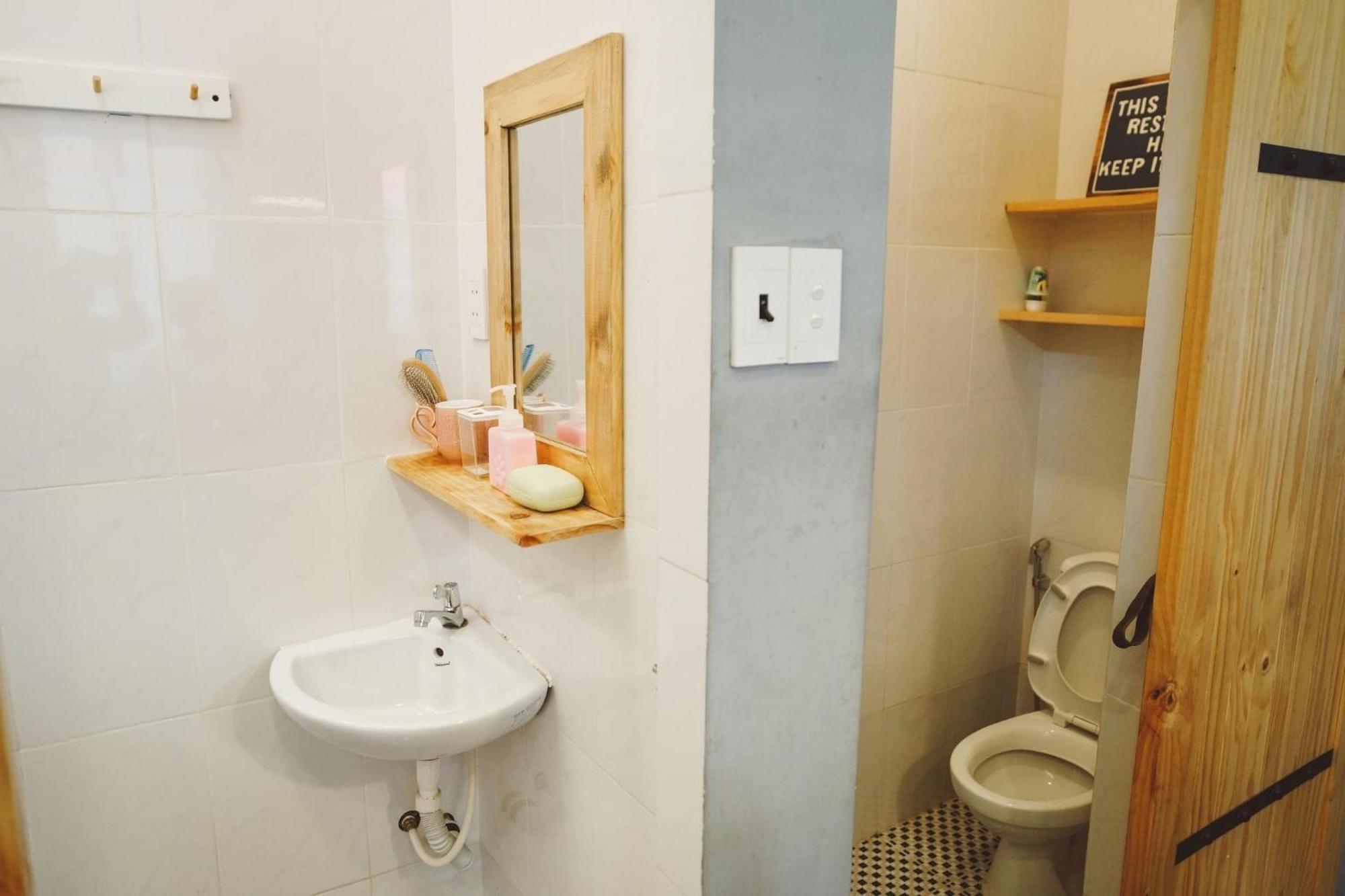 Stay&chill H.2 Steps Away From Bustling Bui Vien * TP. Hồ Chí Minh